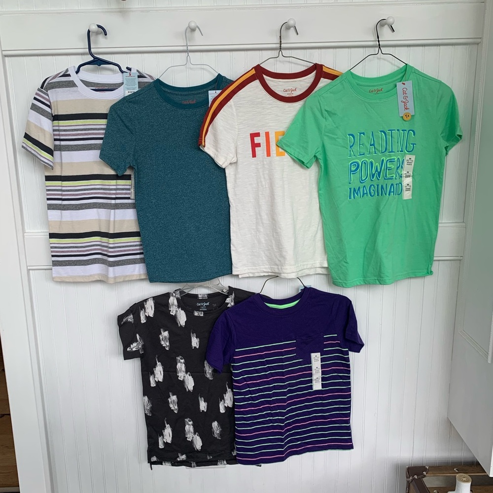 Boys sz M (8/10) t-shirt bundle
